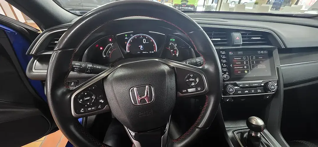 Honda Civic 1.0 i-VTEC Turbo Executive Sport Line - Thumbnail 9