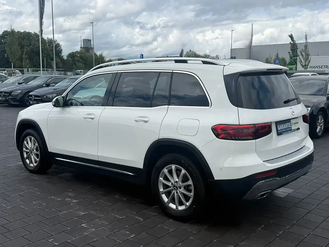Mercedes-Benz GLB 200 - Thumbnail 4