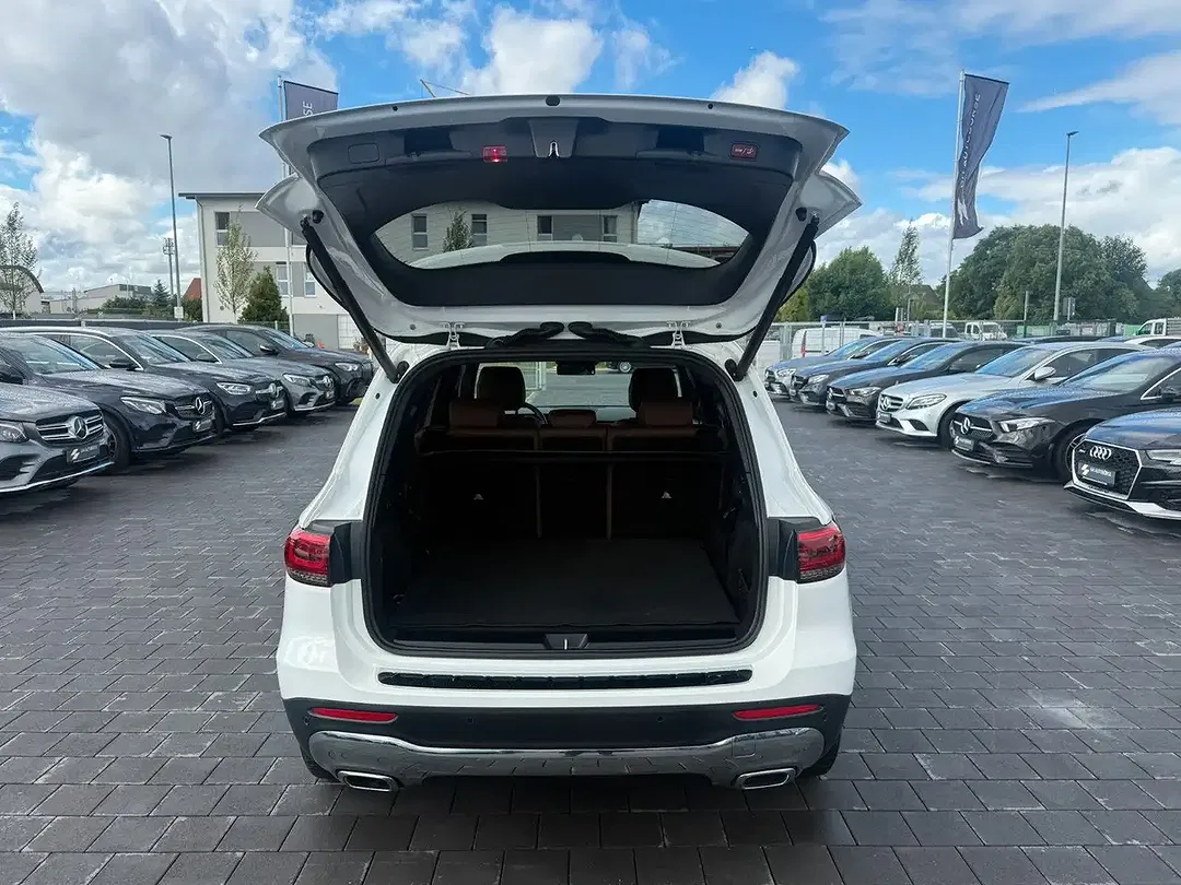 Mercedes-Benz GLB 200 - Thumbnail 7