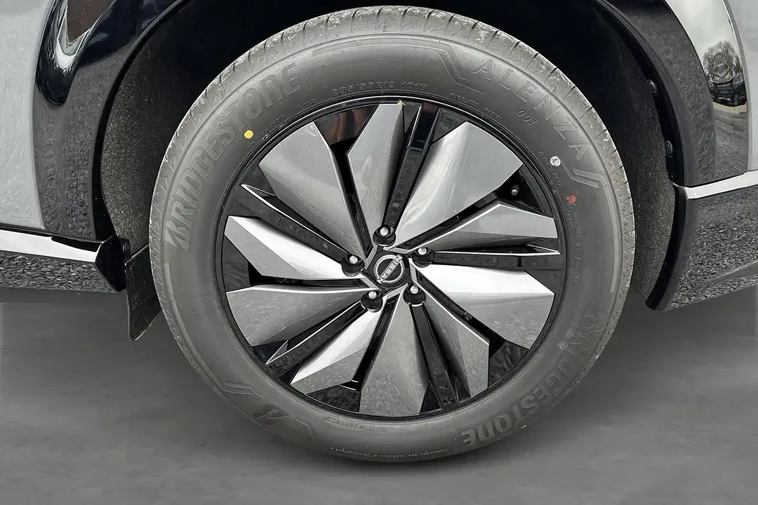 Nissan Ariya - Thumbnail 8