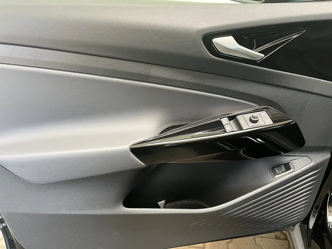 Volkswagen ID.5 Pro - Thumbnail 5