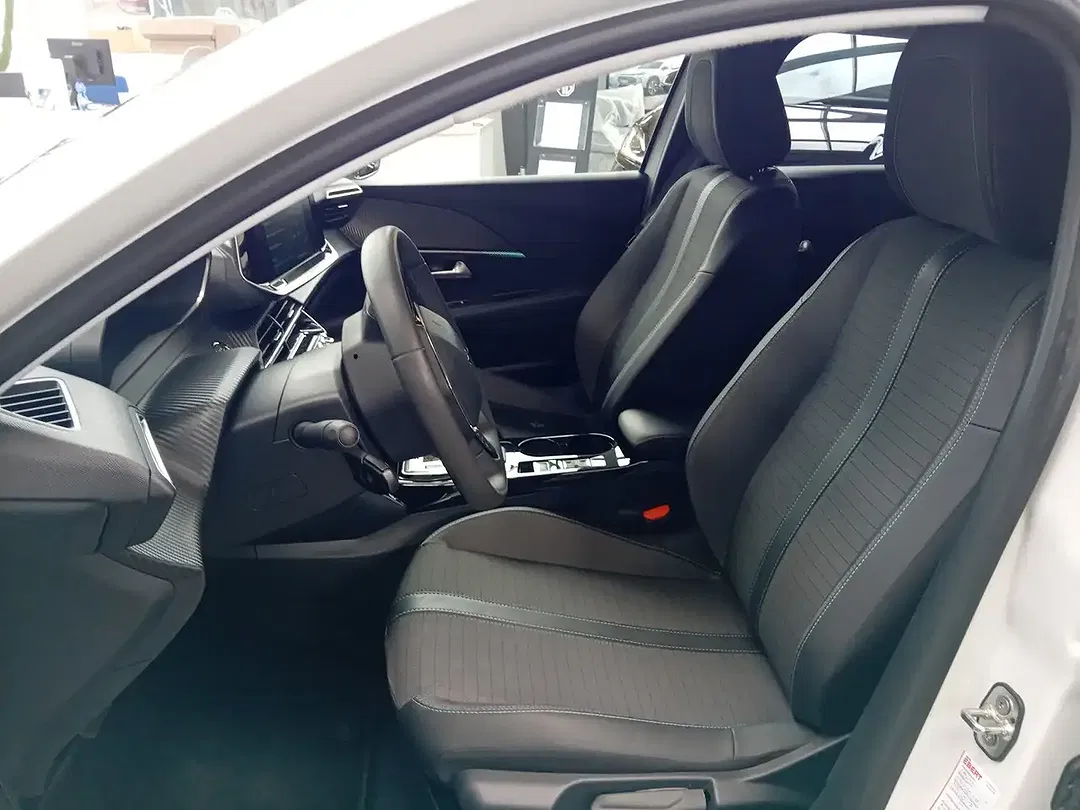 Peugeot 208 136 EV Allure - Thumbnail 11