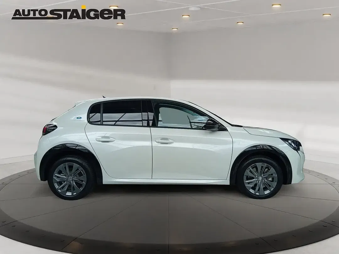 Peugeot 208 136 EV Allure - Thumbnail 4