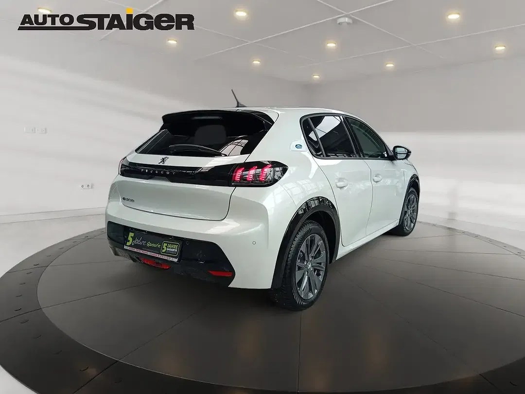 Peugeot 208 136 EV Allure - Thumbnail 6