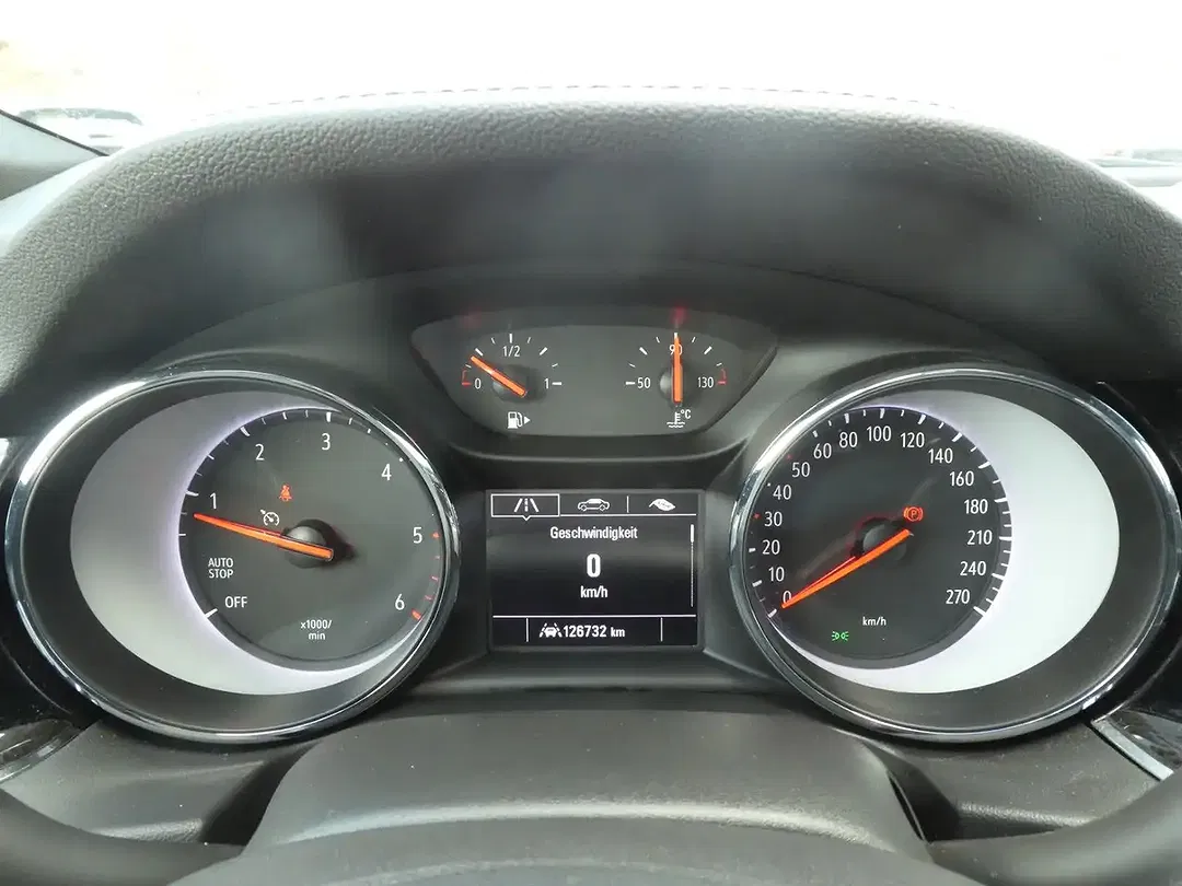 Opel Insignia Elegance - foto 15