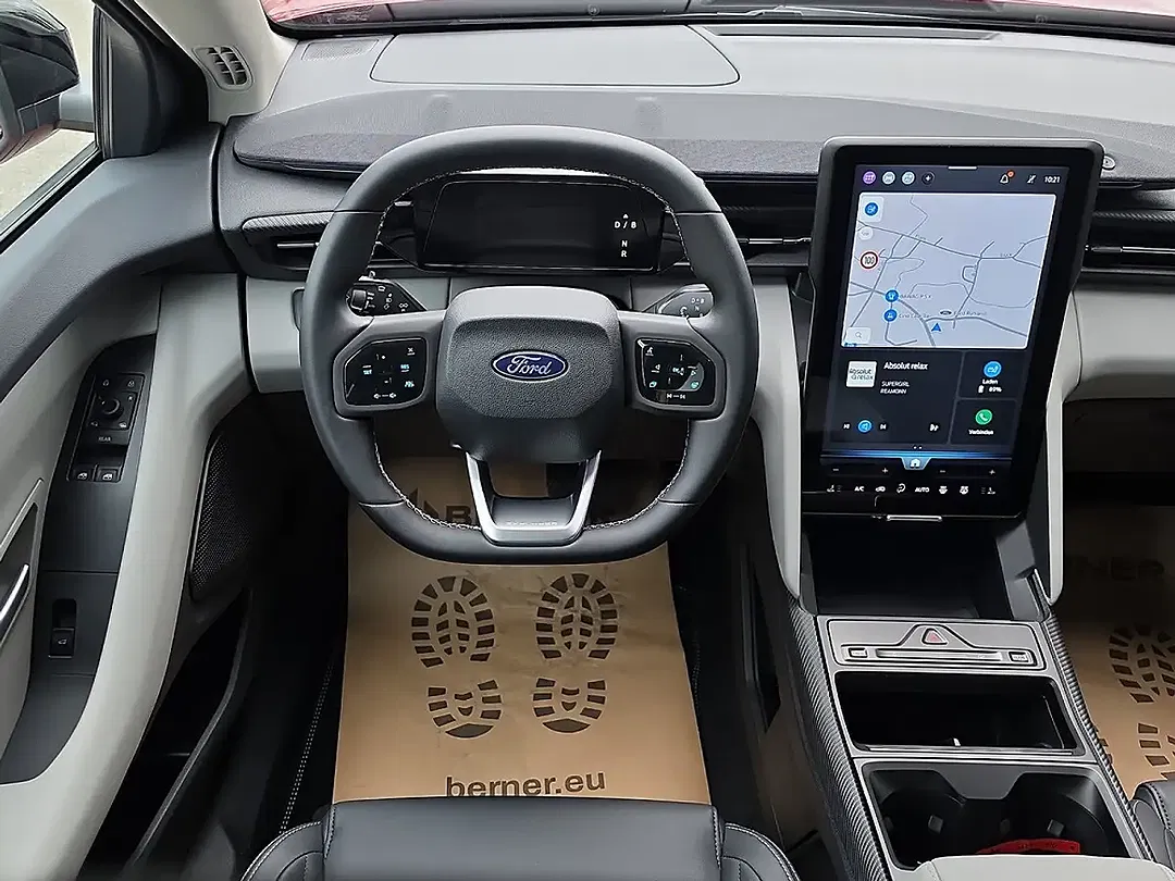 Ford Explorer Premium - Thumbnail 11