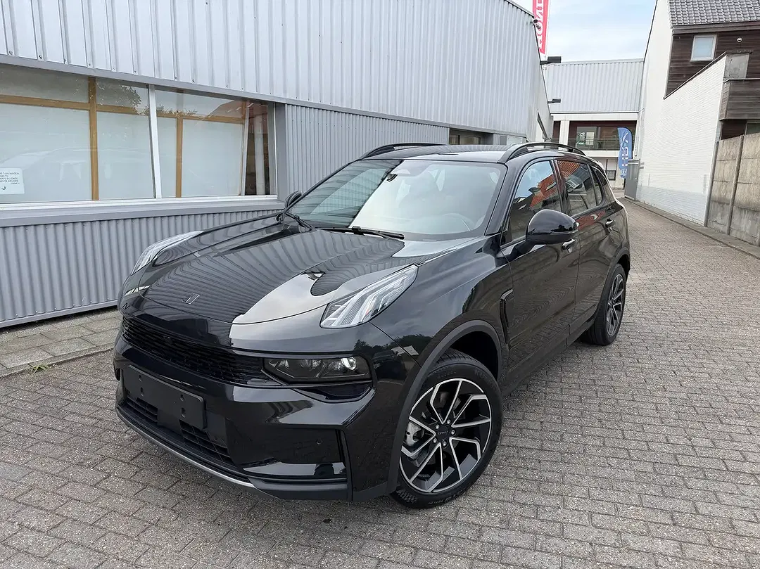 Lynk & Co 01 - foto 1