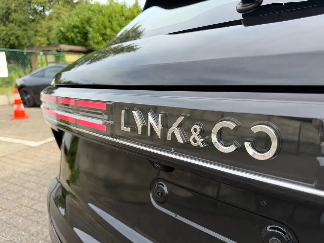 Lynk & Co 01 - Thumbnail 12