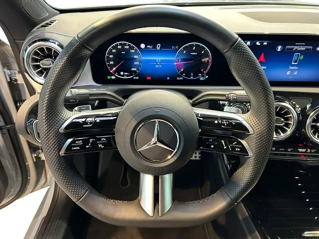 Mercedes-Benz CLA 200 AMG MBUX Night - Thumbnail 13