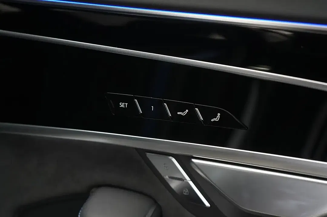 Audi A8 60 TFSI e quattro S line - Thumbnail 13