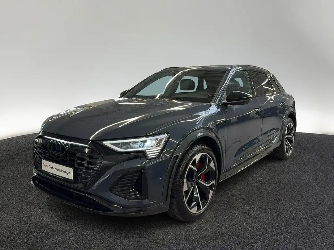 Audi SQ8 e-tron quattro Matrix LED - Thumbnail 4