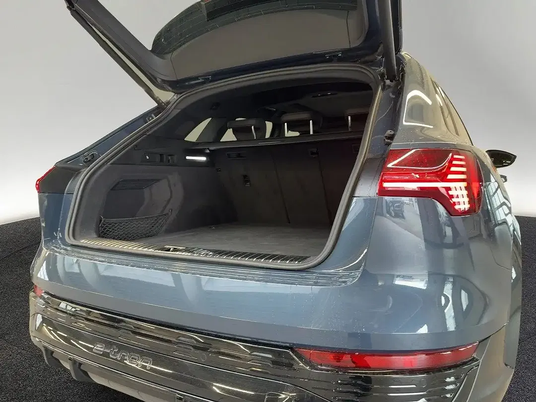 Audi SQ8 e-tron quattro Matrix LED - Thumbnail 8