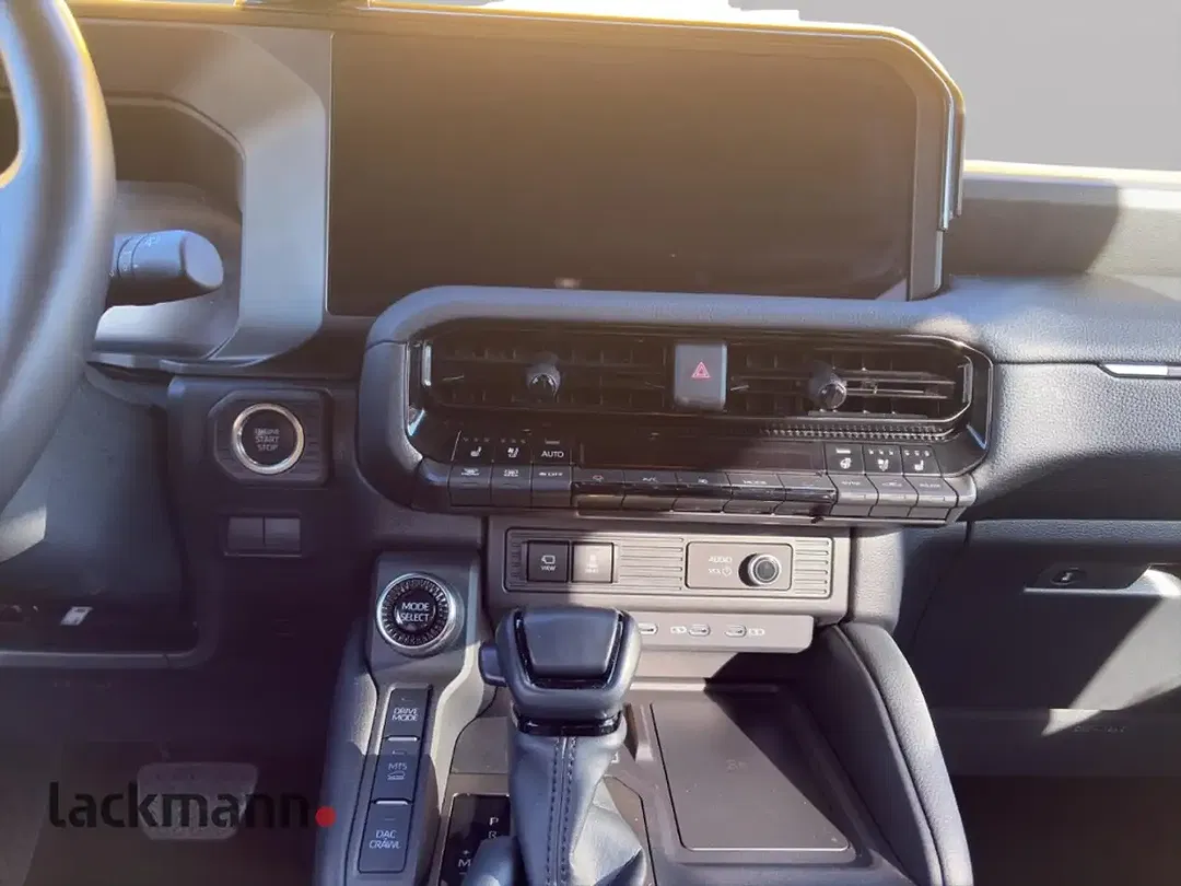 Toyota Land Cruiser 2.8 D-4D 4x4 Executive - Thumbnail 13