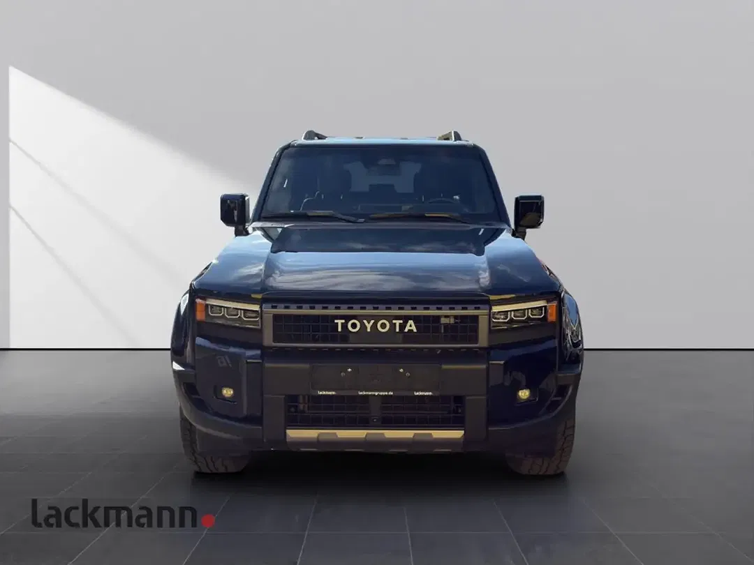 Toyota Land Cruiser 2.8 D-4D 4x4 Executive - foto 2