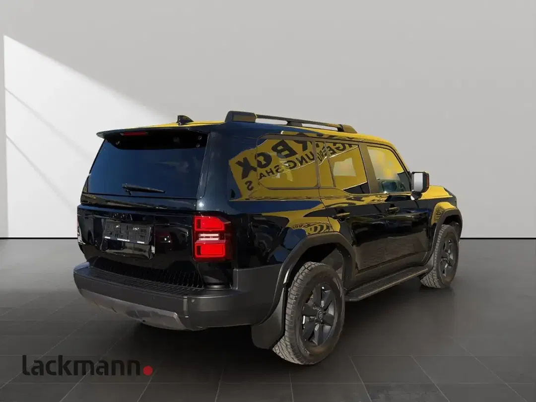 Toyota Land Cruiser 2.8 D-4D 4x4 Executive - Thumbnail 4