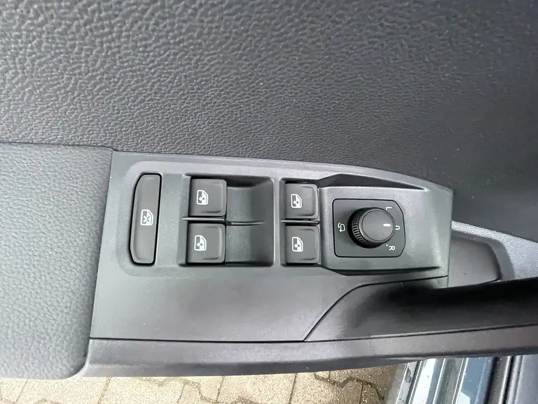 SEAT Arona 1.0 TSI Style - Thumbnail 11