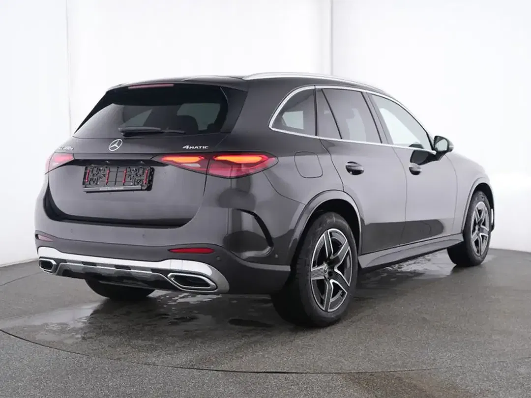 Mercedes-Benz GLC 300 4MATIC AIRMATIC - Thumbnail 2