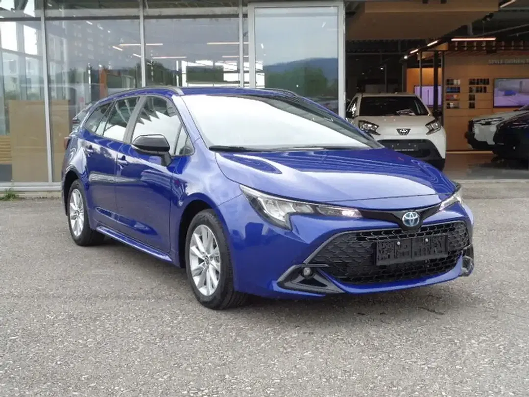Toyota Corolla Hybrid Active - Thumbnail 1