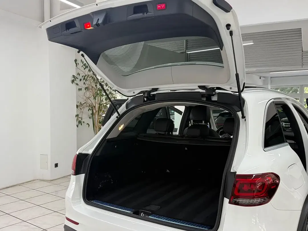 Mercedes-Benz GLC 200 4MATIC AMG Line - Thumbnail 11