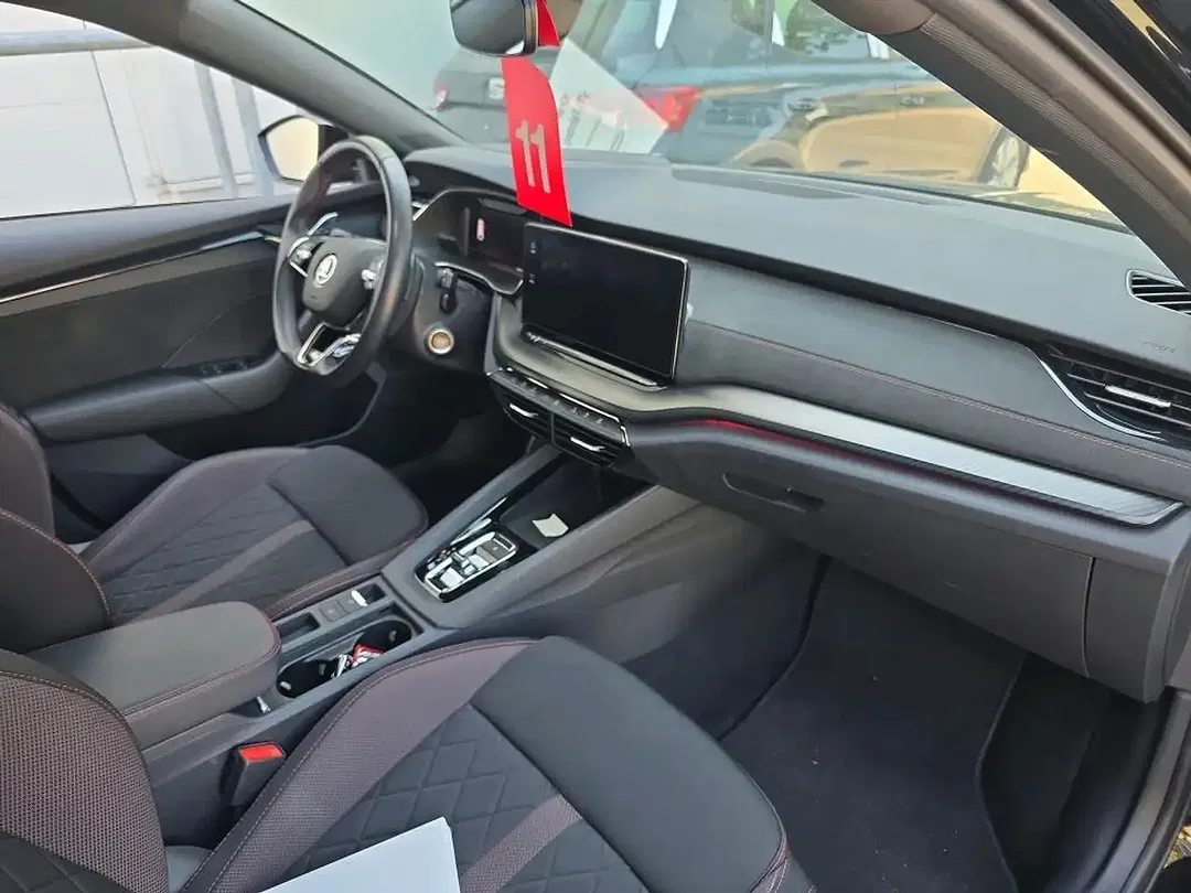 Skoda Octavia iV vRS Combi - Thumbnail 7