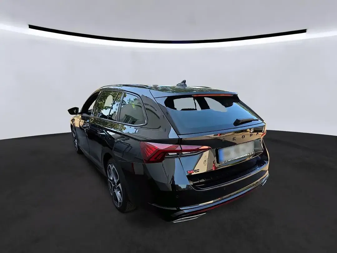 Skoda Octavia iV vRS Combi - Thumbnail 5