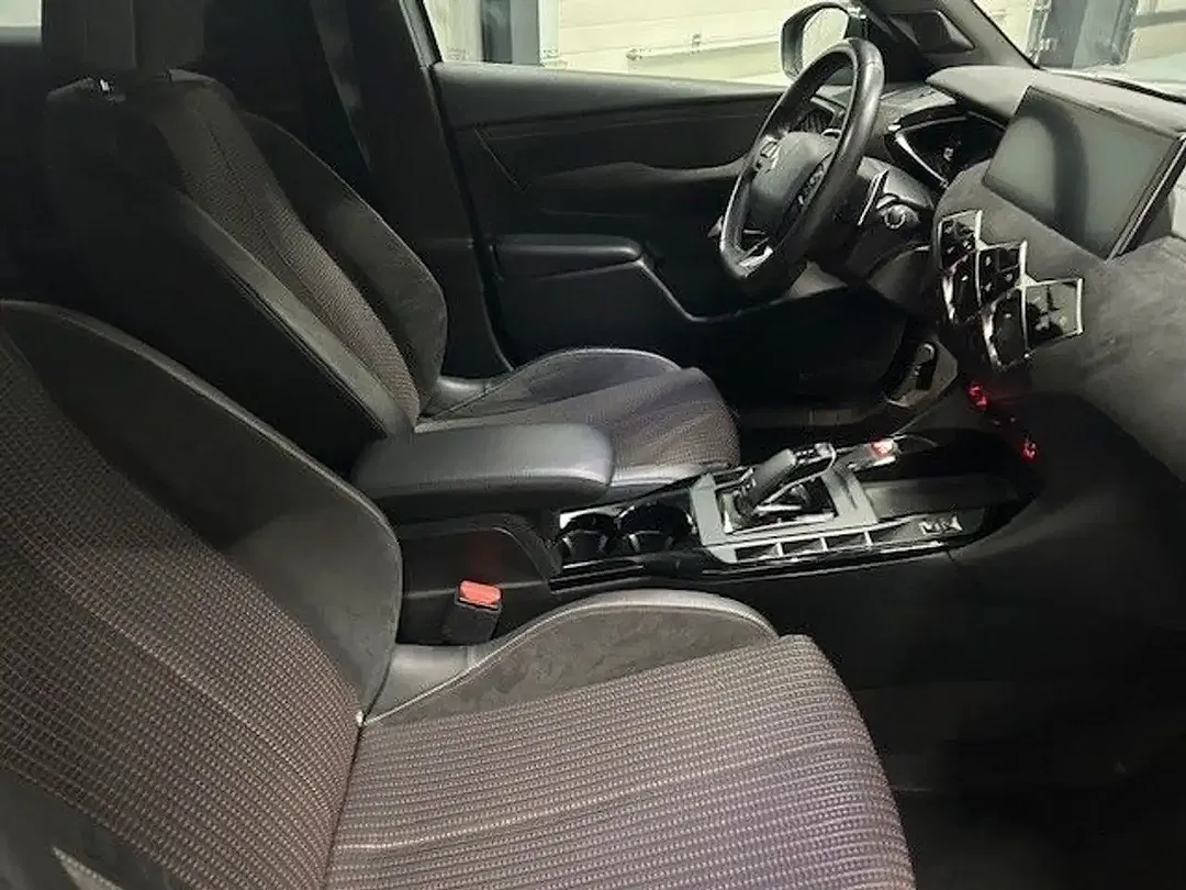 DS Automobiles DS 3 - Thumbnail 13