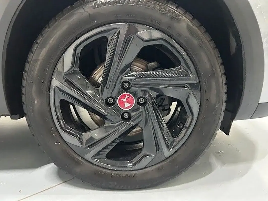 DS Automobiles DS 3 - Thumbnail 9