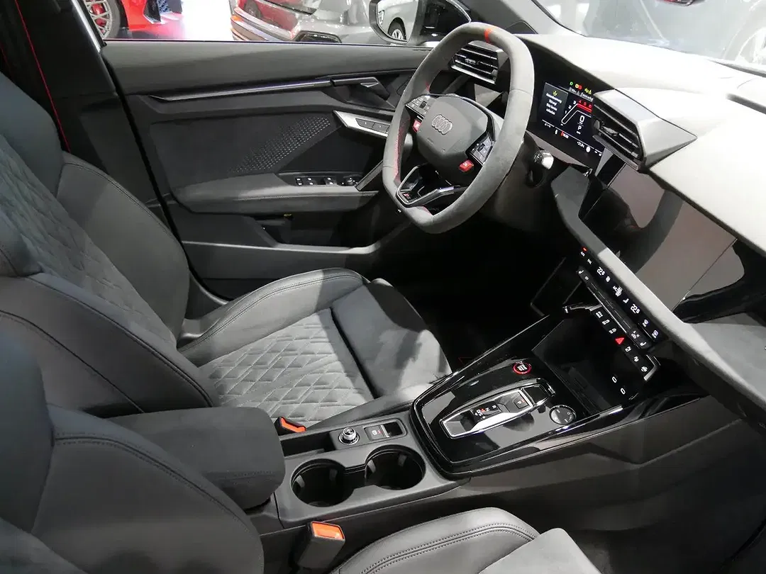 Audi RS3 S tronic - Thumbnail 4