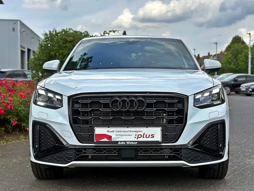 Audi Q2 S tronic competition S line - Thumbnail 3