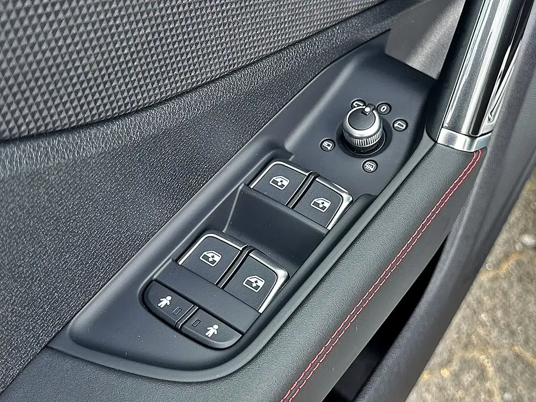 Audi Q2 S tronic competition S line - Thumbnail 8