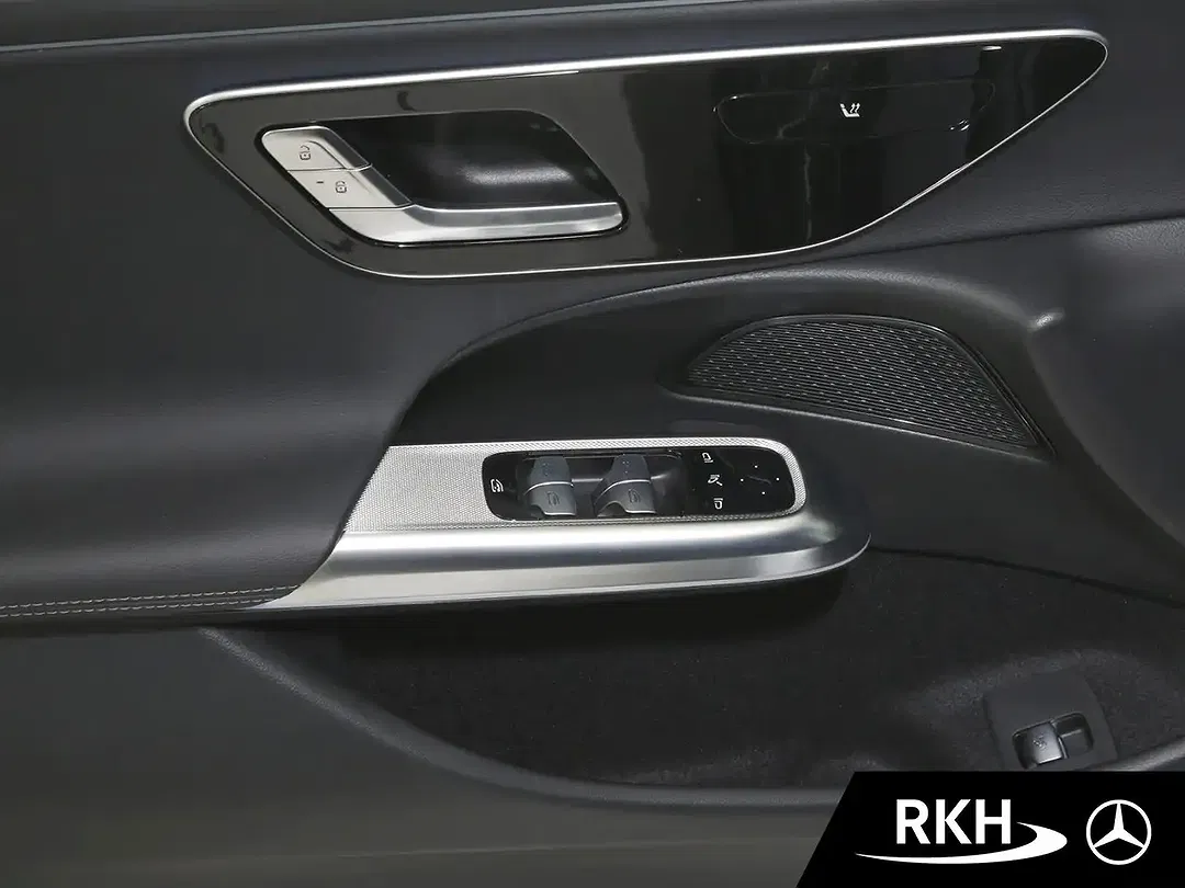 Mercedes-Benz E 220 AMG - Thumbnail 14