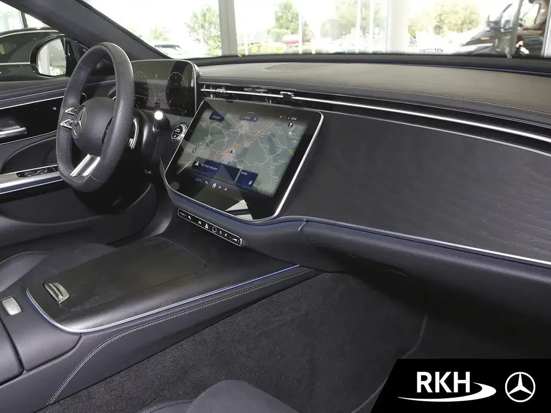 Mercedes-Benz E 220 AMG - Thumbnail 7