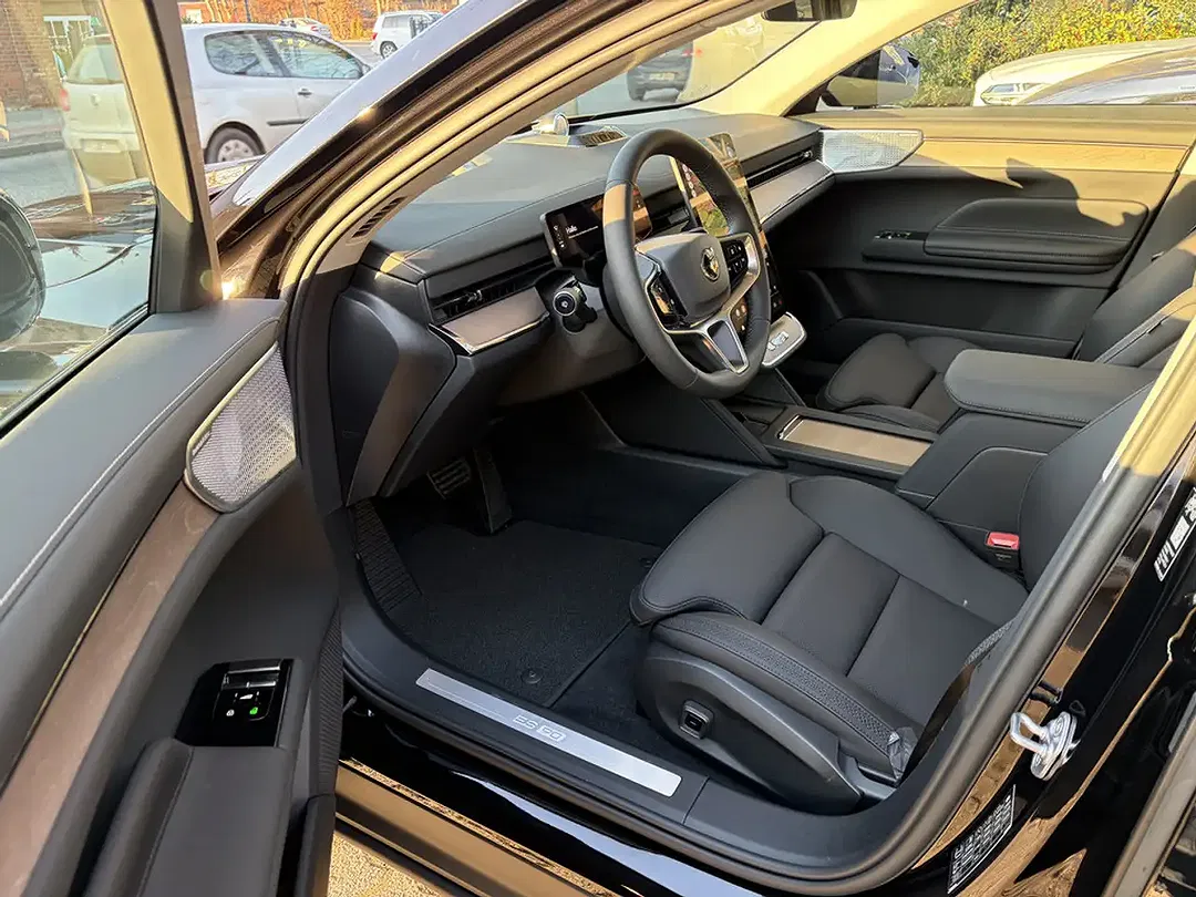 Volvo ES90 Single Motor Extended Range Ultra - Thumbnail 14