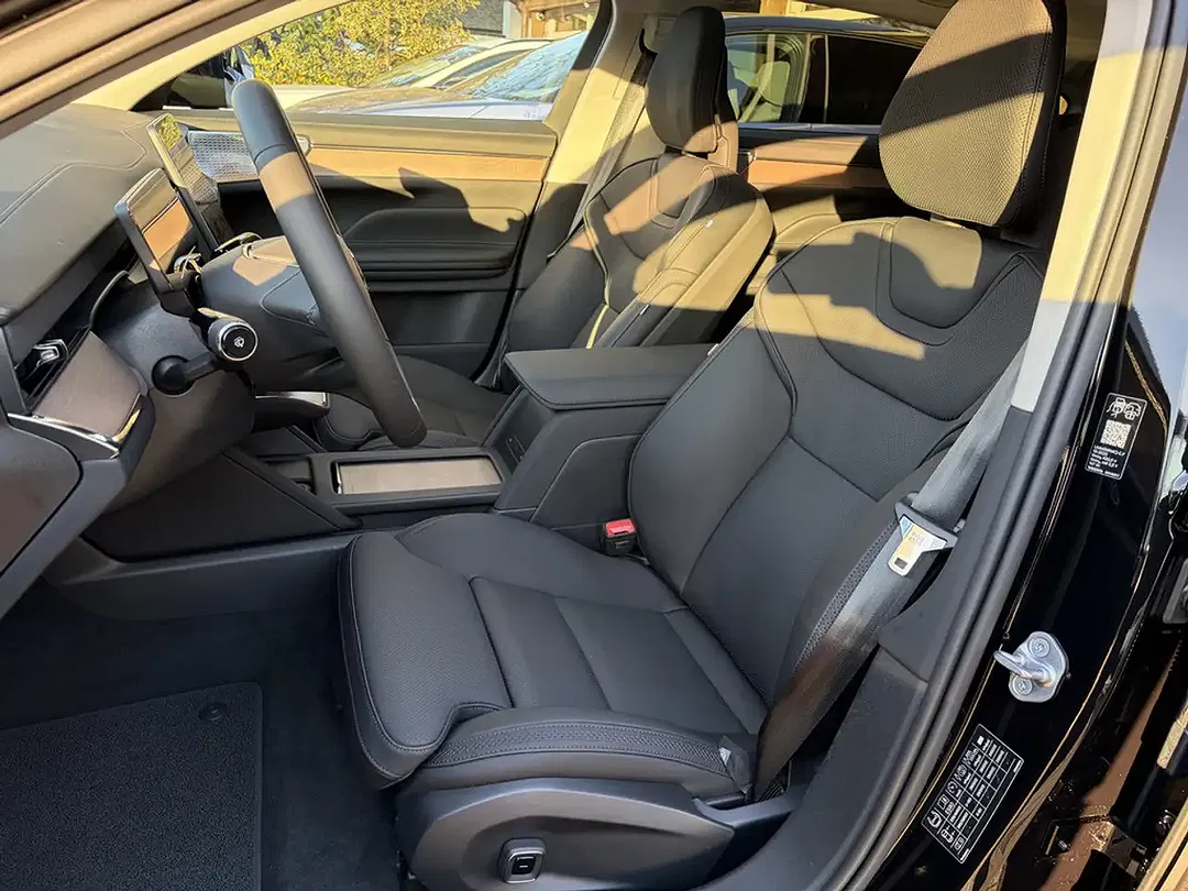 Volvo ES90 Single Motor Extended Range Ultra - foto 15