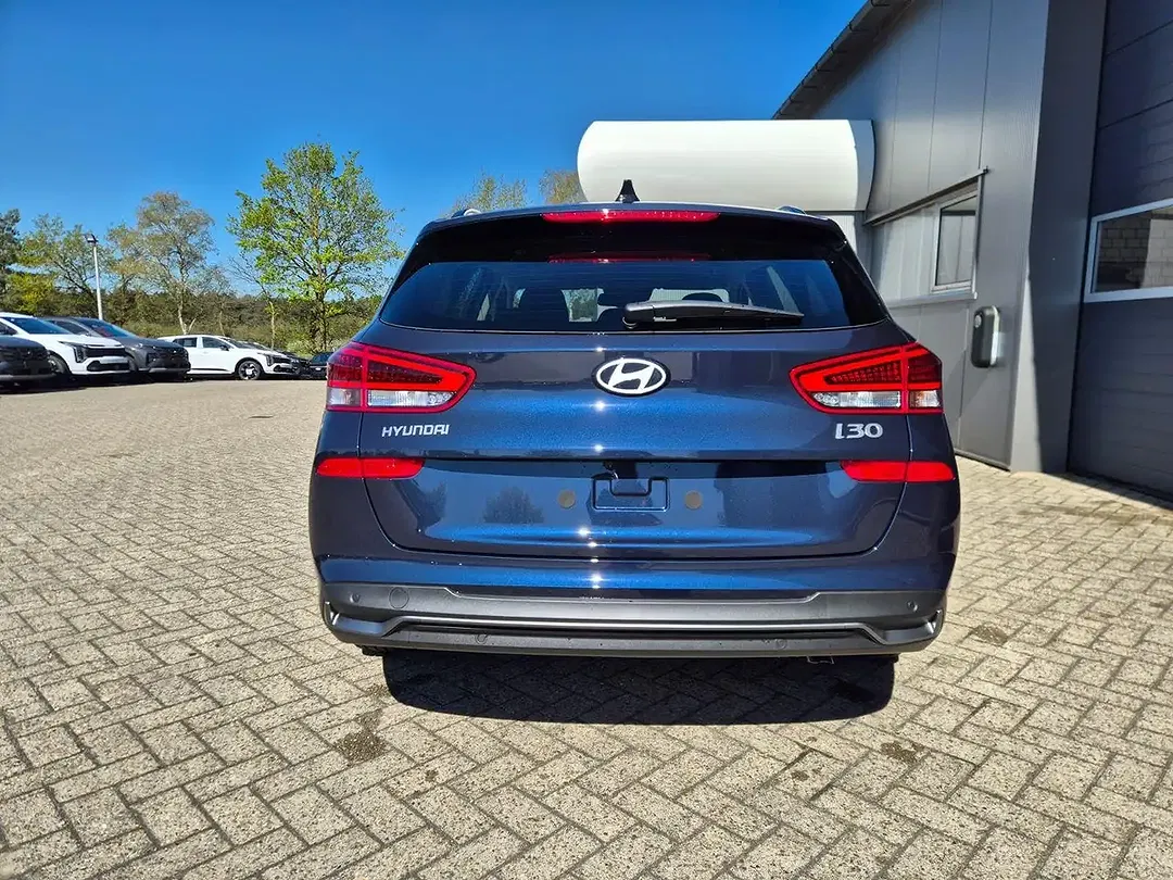 Hyundai i30 1.6 T-GDI AUT cw Trend - Thumbnail 4