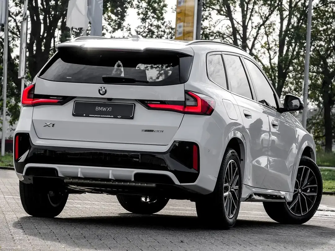 BMW X1 sDrive M Sport - Thumbnail 2