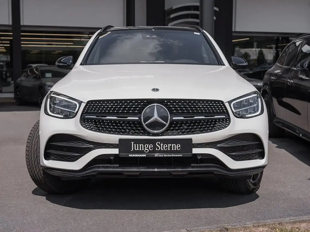 Mercedes-Benz GLC 300 4MATIC AMG Night - Thumbnail 2