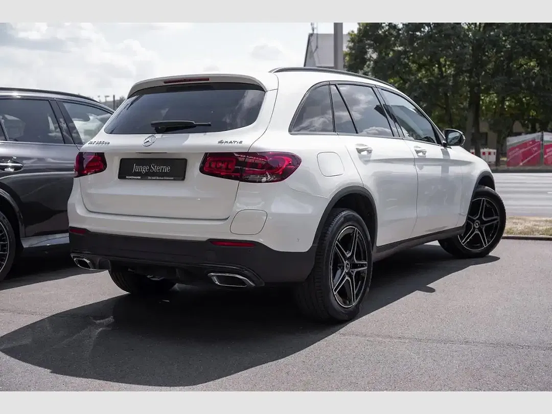 Mercedes-Benz GLC 300 4MATIC AMG Night - Thumbnail 3