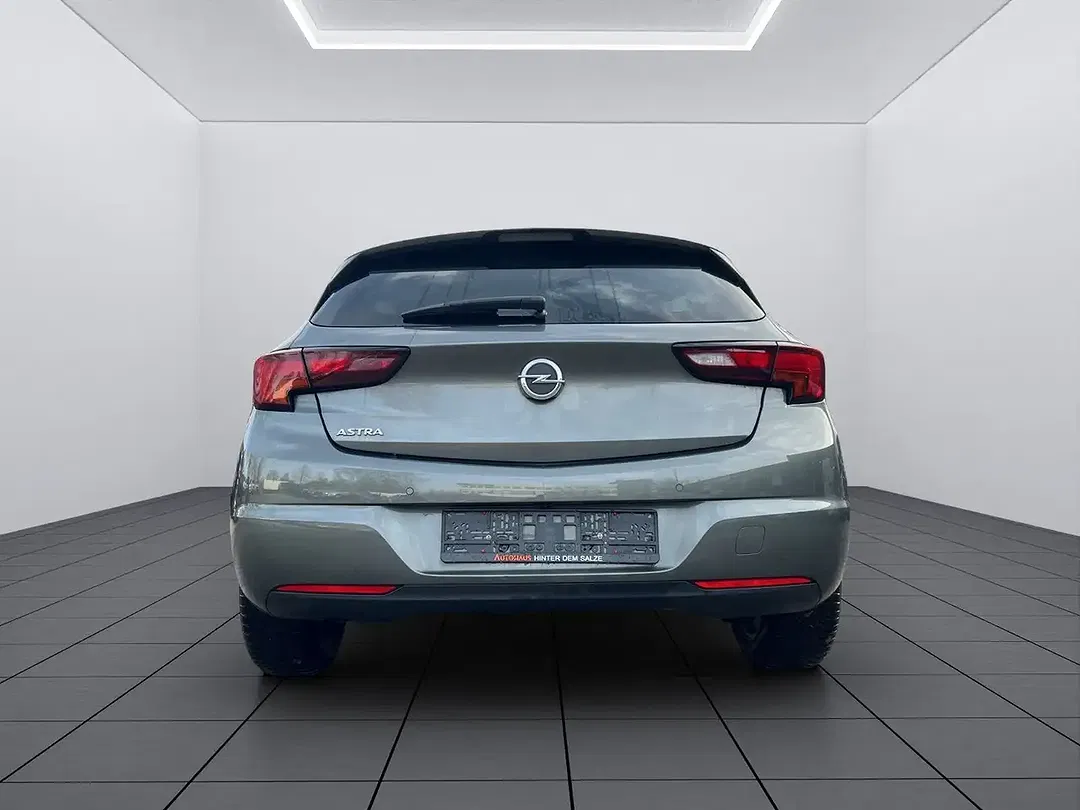 Opel Astra Design - Thumbnail 4