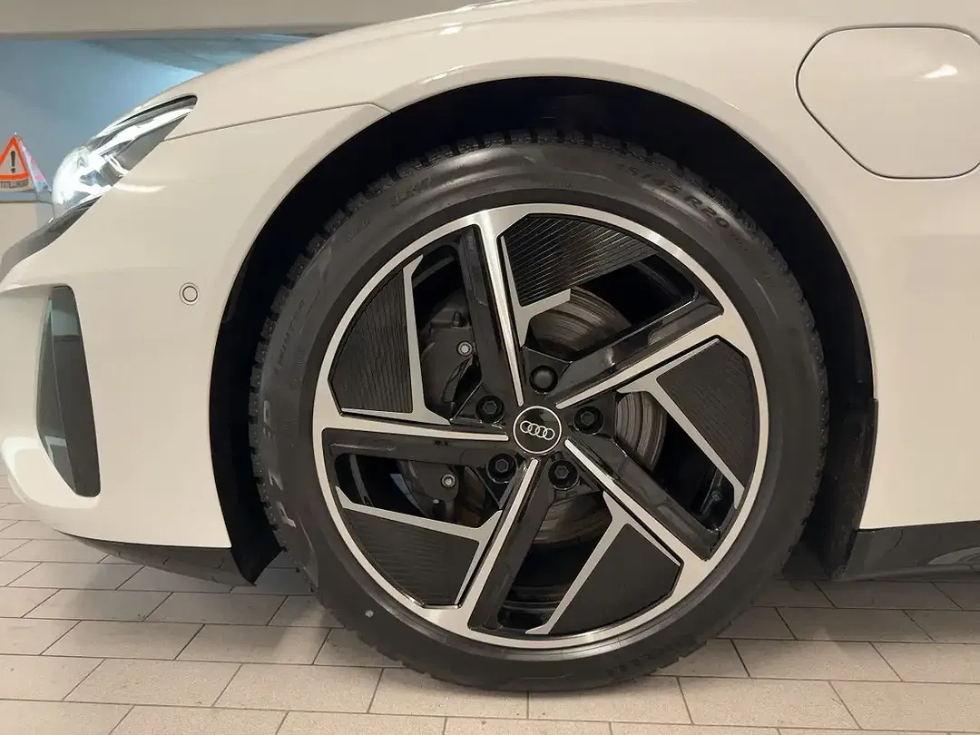 Audi e-tron GT quattro Matrix LED - Thumbnail 12