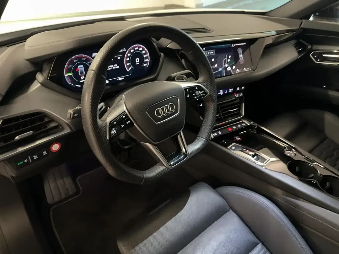 Audi e-tron GT quattro Matrix LED - Thumbnail 15