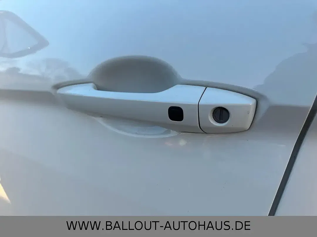 Mitsubishi Eclipse Cross Hybrid 4WD - Thumbnail 11