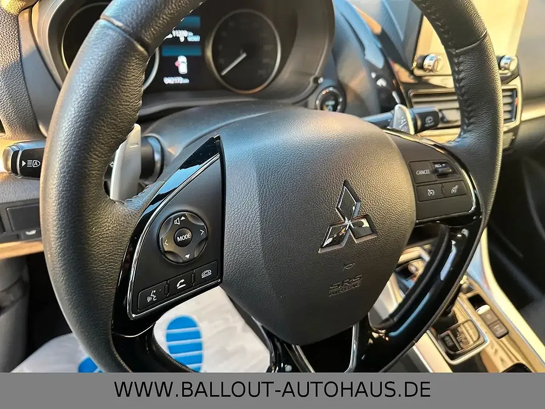 Mitsubishi Eclipse Cross Hybrid 4WD - Thumbnail 13