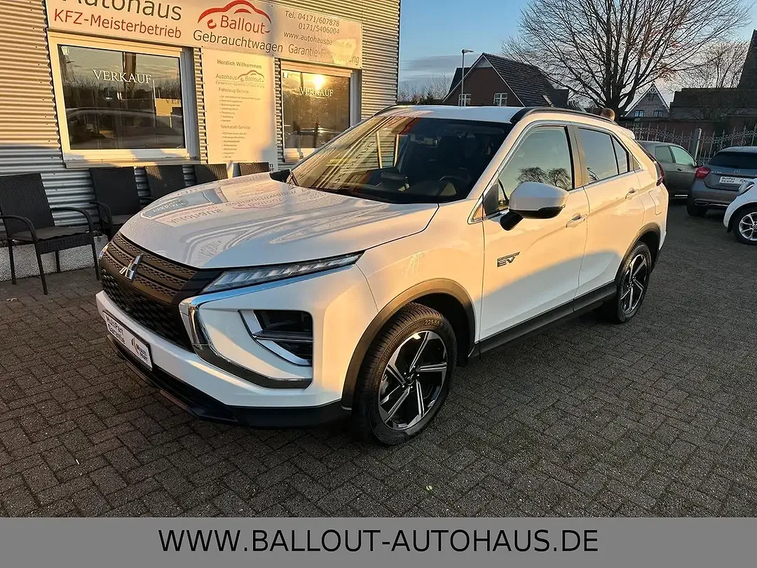 Mitsubishi Eclipse Cross Hybrid 4WD - foto 2