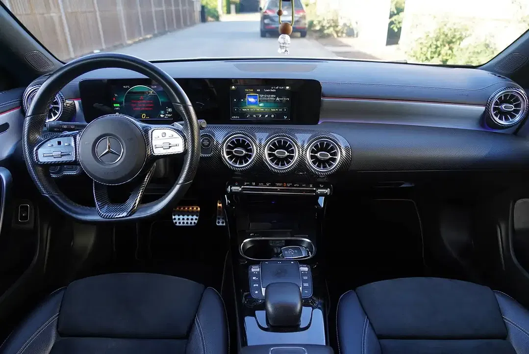 Mercedes-Benz CLA 250 PHEV AMG Line - Thumbnail 11