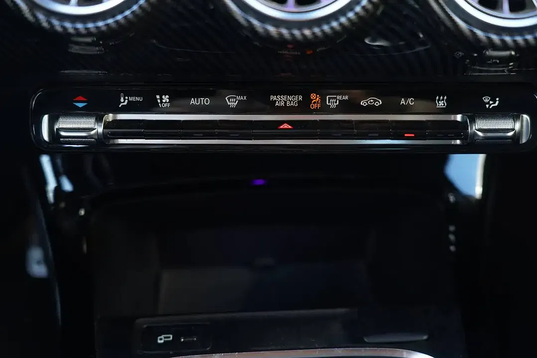 Mercedes-Benz CLA 250 PHEV AMG Line - Thumbnail 14