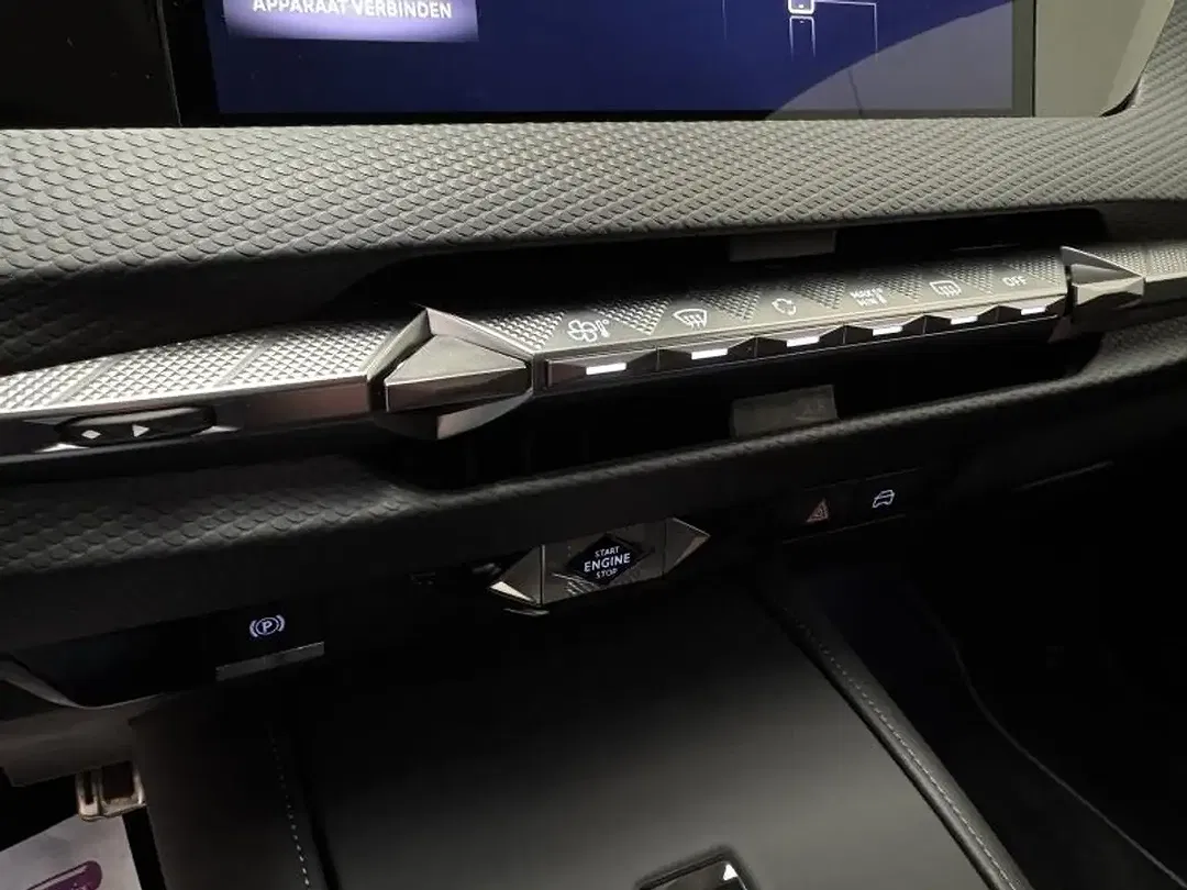 DS Automobiles DS 4 - Thumbnail 21