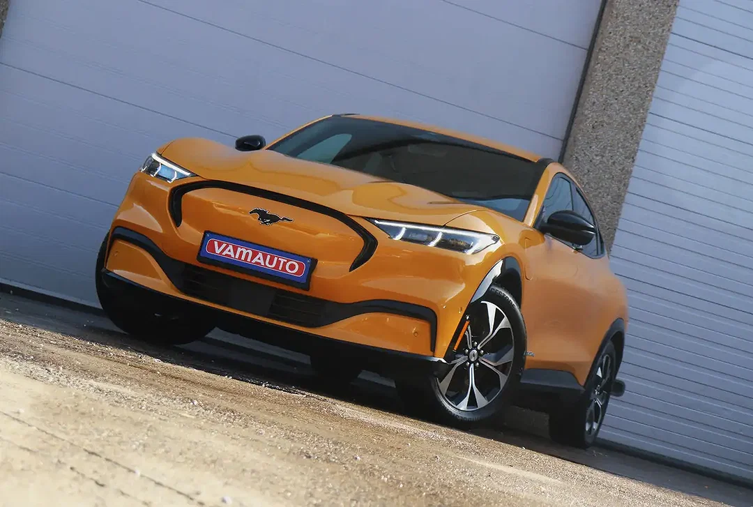 Ford Mustang Mach-E 4x4 Premium - Afbeelding 1