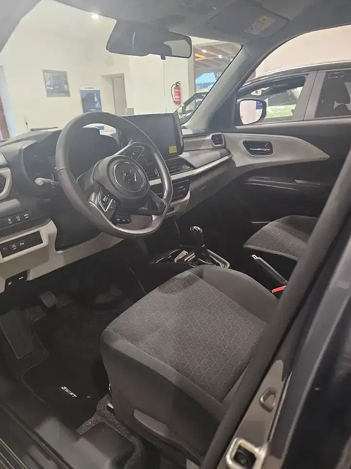 Suzuki Swift Hybrid AllGrip Comfort - foto 12