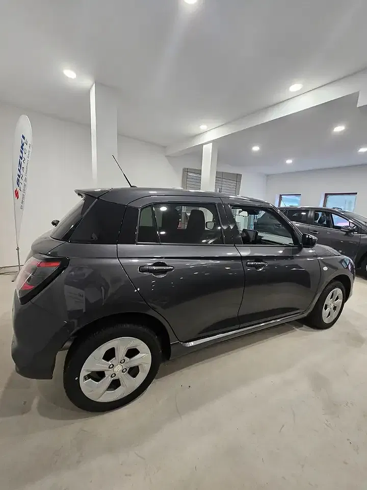 Suzuki Swift Hybrid AllGrip Comfort - Thumbnail 5